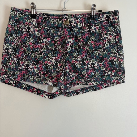 American Eagle Outfitters Pants - American Eagle Midi Stretch Denim Short Shorts Size 8 Floral Zip Button Cotton